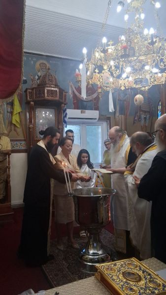 Βάπτιση μικρής κατασκηνώτριας